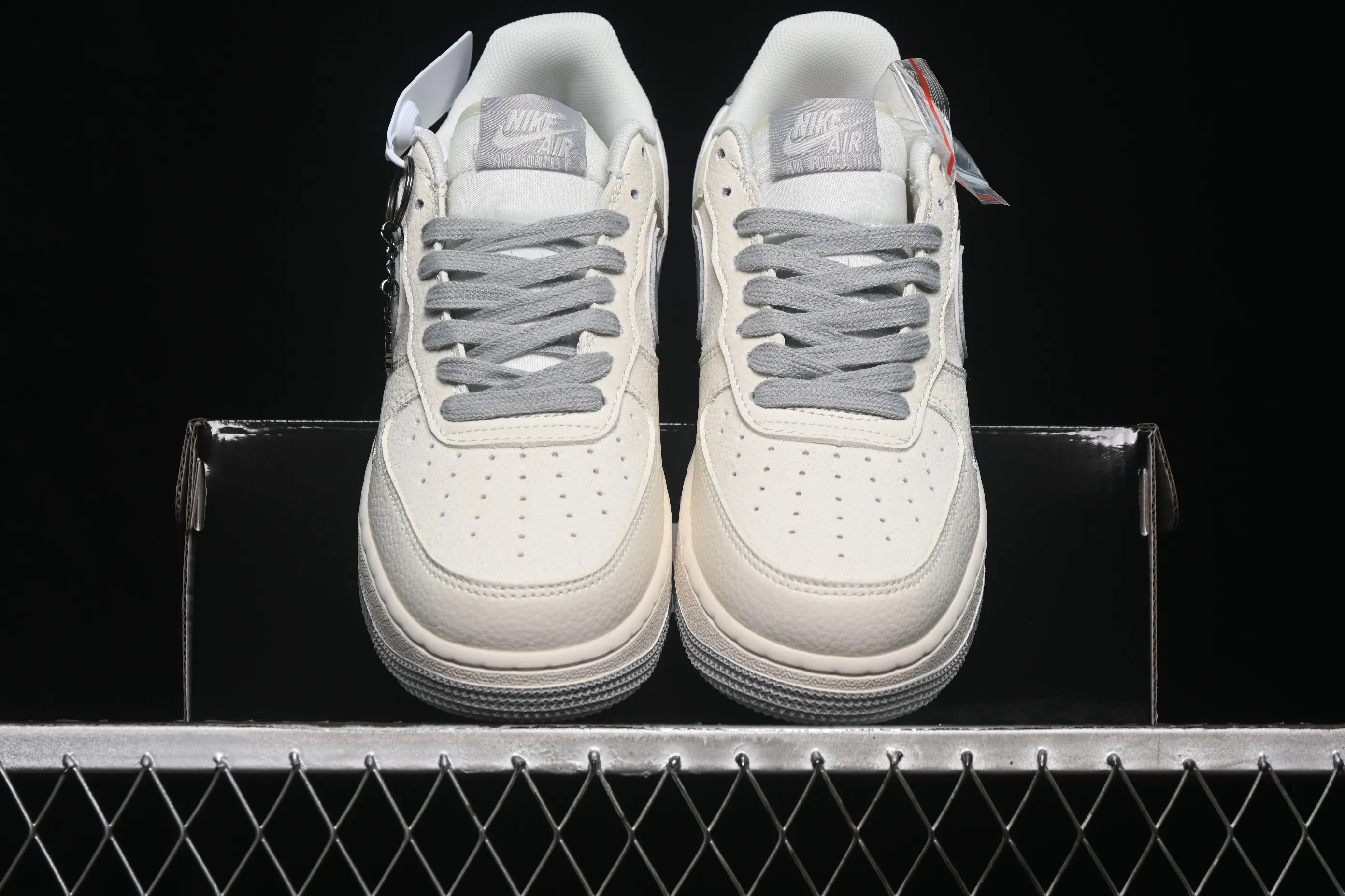 All categories Nk Air Force 1 Air Force series Nk Air Force 1 Low Air Force low-top Nike Air Force 1'07 Low joint model Air Force 1 low-top casual sneakers DN9688-102